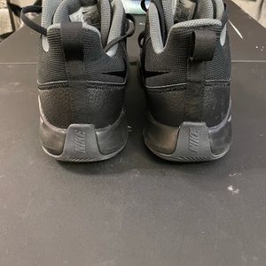 Black Nikes Men’s size 11